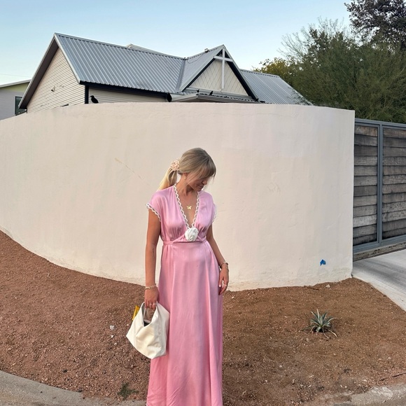 sleeper genus rosa dress in pink - Picture 4 of 7